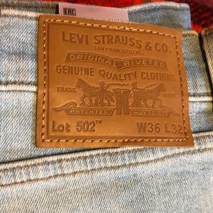 Levis 502 jeans